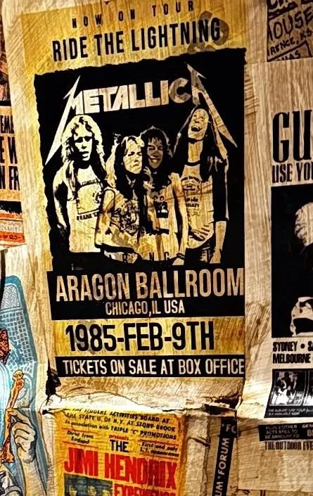 Affiches de concerts de Metallica et Jimi Hendrix